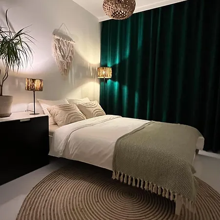 Urokliwy Azyl W Miescie: Komfort I Spokoj, Projektor I Hi-fi, 6 Minut Kolejka Do Centrum. ポズナン