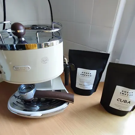 アパート Urokliwy Azyl W Miescie: Komfort I Spokoj, Projektor I Hi-fi, 6 Minut Kolejka Do Centrum. ポズナン