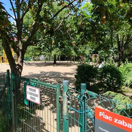 Urokliwy Azyl W Miescie: Komfort I Spokoj, Projektor I Hi-fi, 6 Minut Kolejka Do Centrum. アパート ポズナン