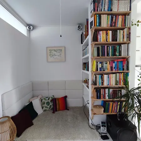 Urokliwy Azyl W Miescie: Komfort I Spokoj, Projektor I Hi-fi, 6 Minut Kolejka Do Centrum. Apartament Poznań