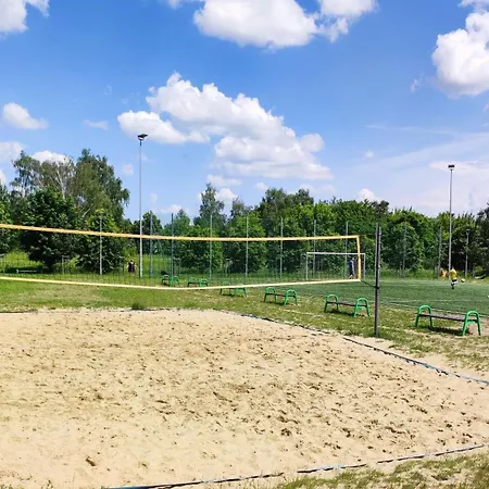 Apartament Urokliwy Azyl W Miescie: Komfort I Spokoj, Projektor I Hi-fi, 6 Minut Kolejka Do Centrum. Poznań