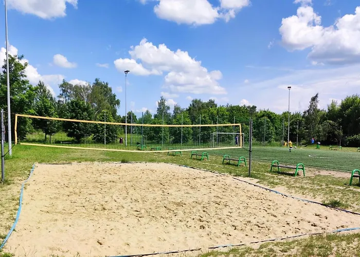 Apartament Urokliwy Azyl W Mieście: Komfort I Spokój, Projektor I Hi-fi, 6 Minut Kolejką Do Centrum. Poznań